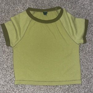 Green cropped t-shirt